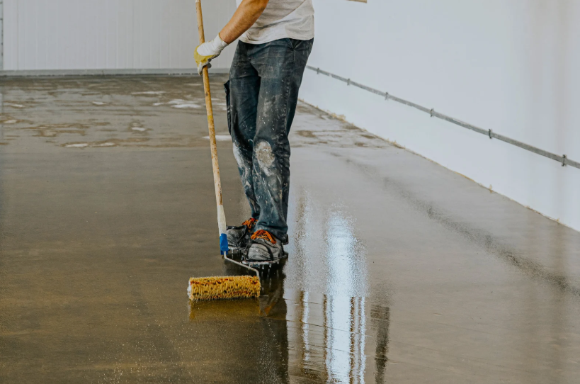 Beyond Gray: Creative Color and Pattern Options for Modern Concrete Floor Coatings 3 Selecting the Right Coating System for Color and Pattern Durability
